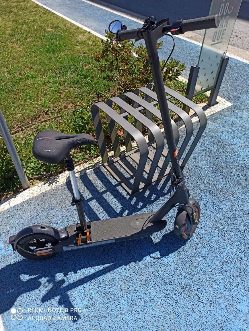 Trotinete Xiaomi com assento
