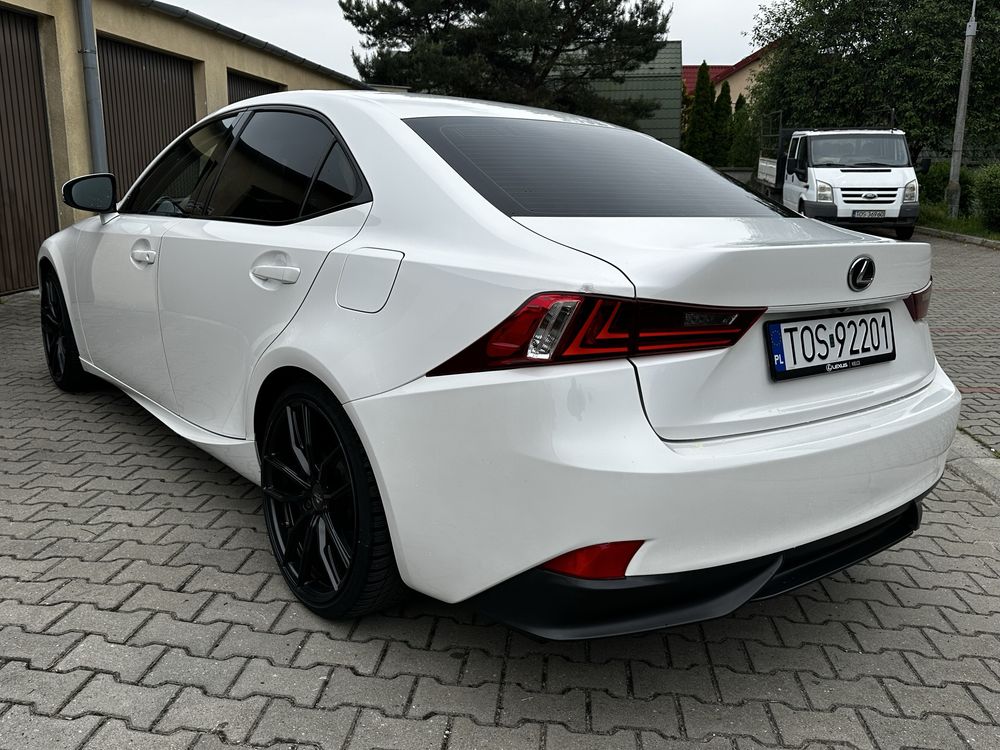Lexus IS 300h | 2.5 Hybrid 223 KM | Automat | LED | Kamera |