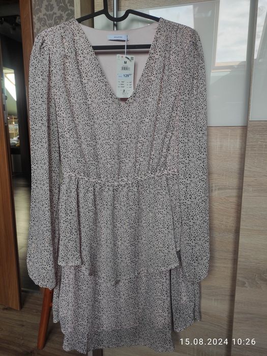 Sukienka Reserved M