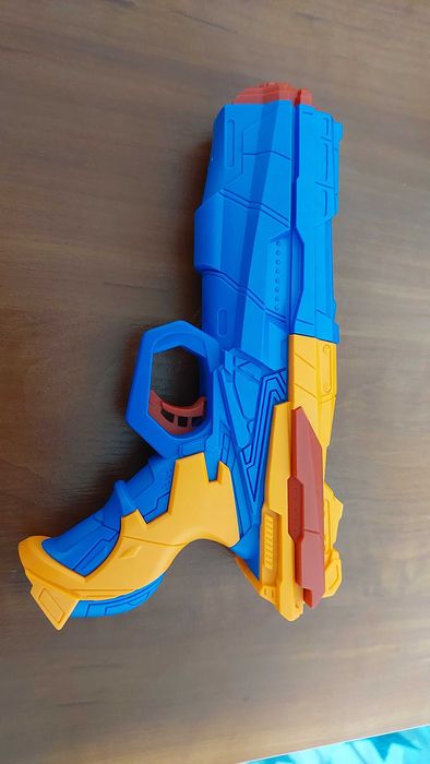 Пістолет на пульках