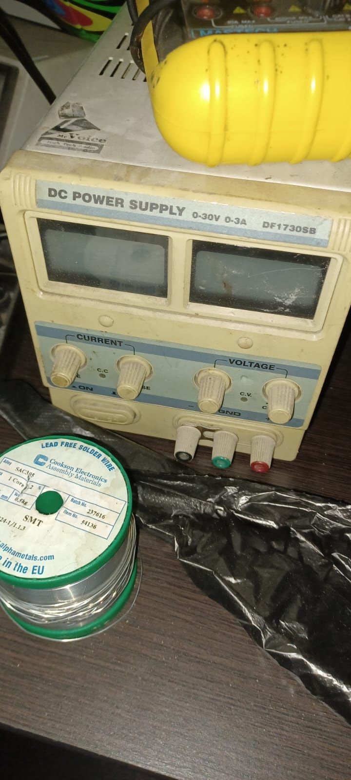 Zasilacz DC Power Supply 0-30V 0-3A model DF 1730 SB