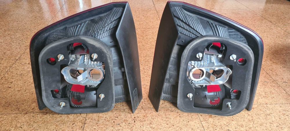 Faróis traseiros Skoda Otavia