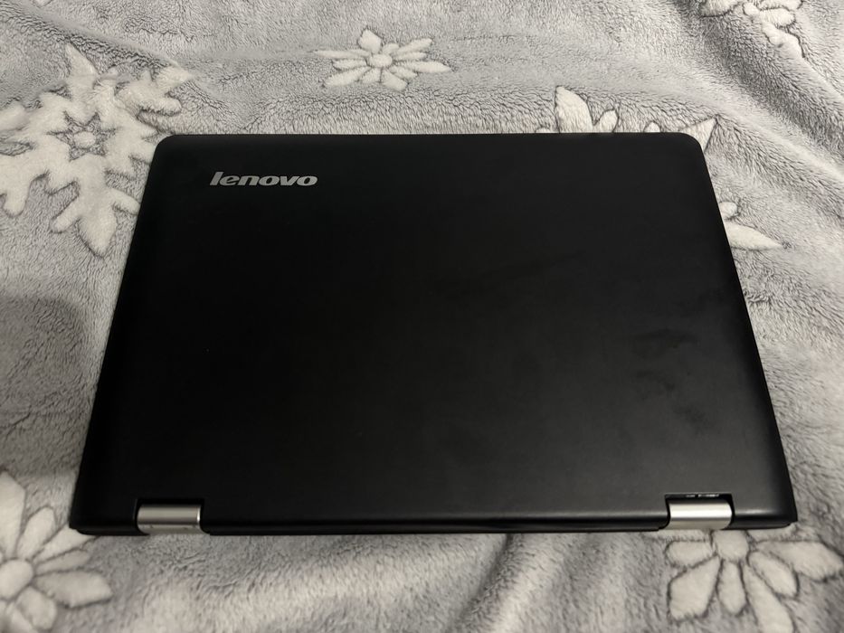 Lenovo Yoga 300 – lekki dotykowy laptop 11,6” + ładowarka