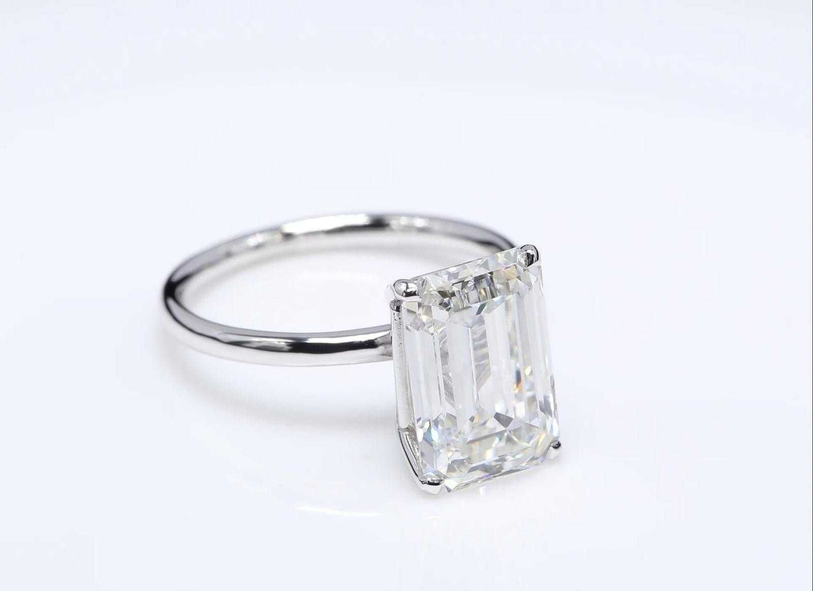 Anel - 14 K Ouro branco - 3.03ct. Diamante  - Esmeralda E-VVS2