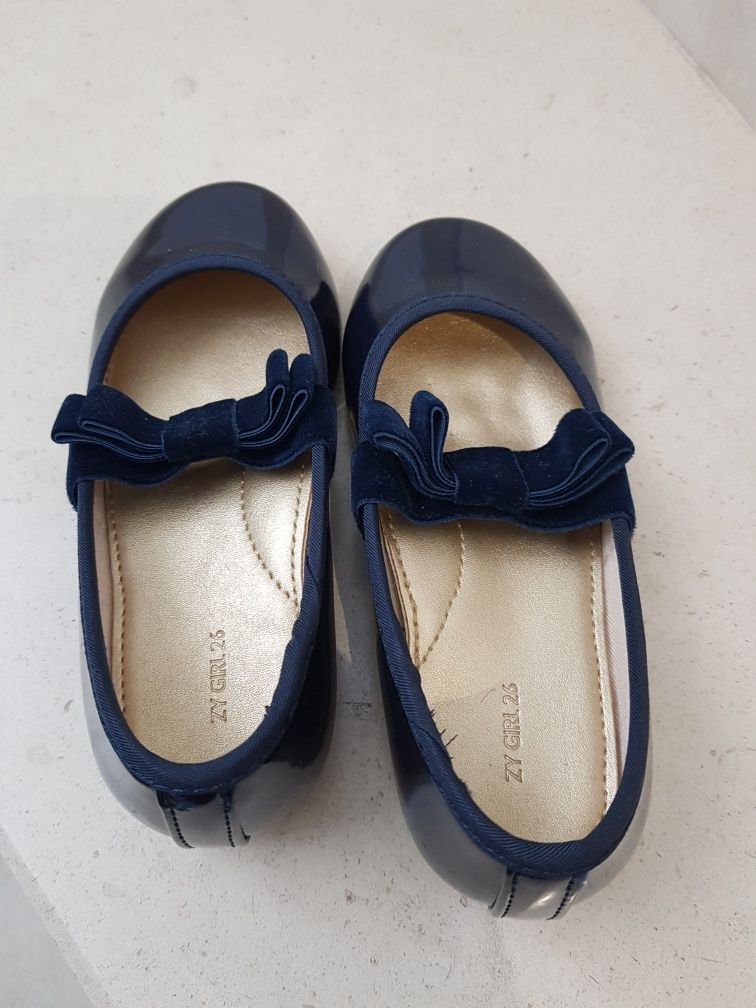Sapatos azuis escuros novos n.26