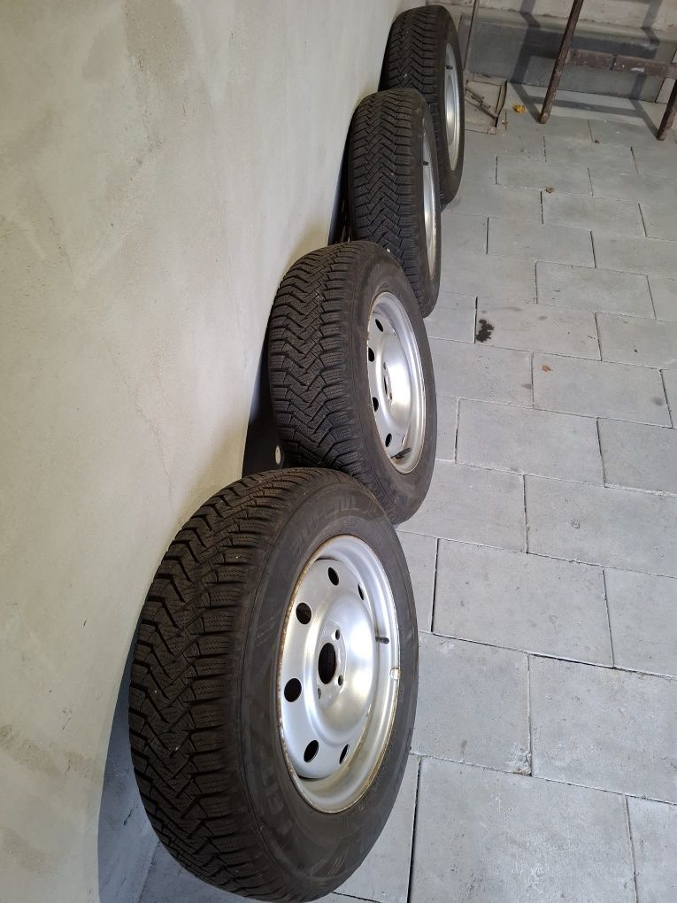 Opony zimowe 185/70R14