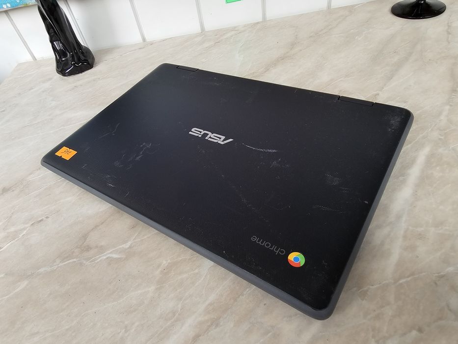 Хромбук Asus C204M