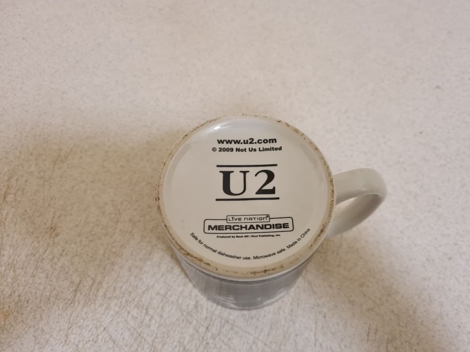 Kubek U2 oryginalny z koncertu