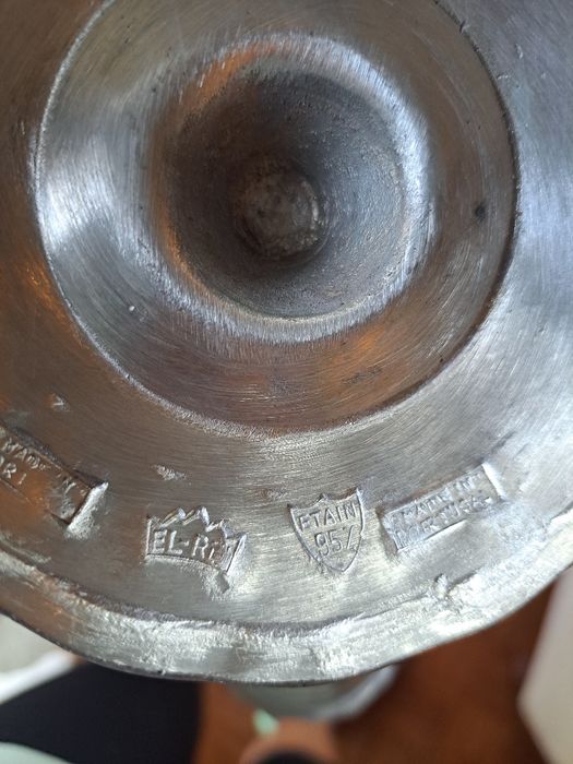 Castiçais em Estanho