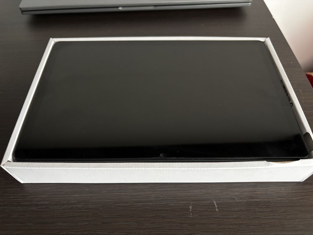 Tablet Lenovo M10 Plus 128 GB w idealnym stanie