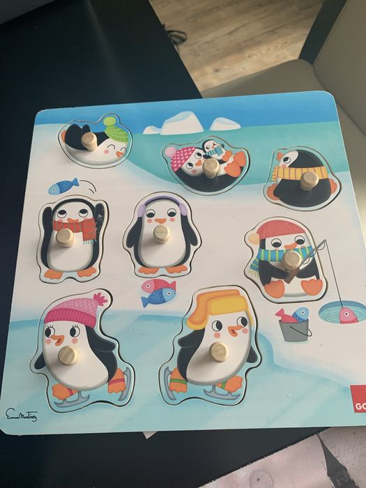 Tablet e puzzle criança (1-2 anos)