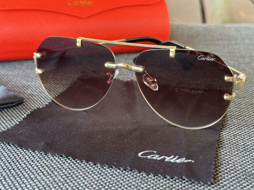 Сонцезахисні окуляри Cartier