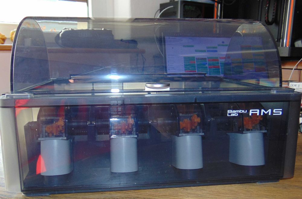Bambu Lab AMS – automatyczny system podawania filamentu
