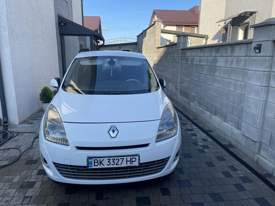 Продам авто Рено Гранд Сценік 2010 р