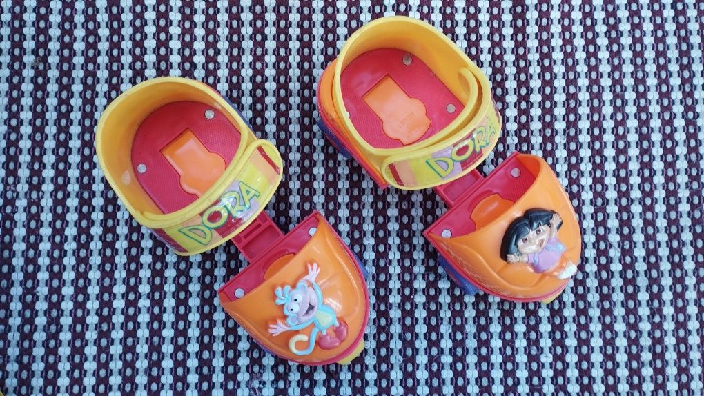 Patins Ajustáveis p/ Criança Dora a Exploradora