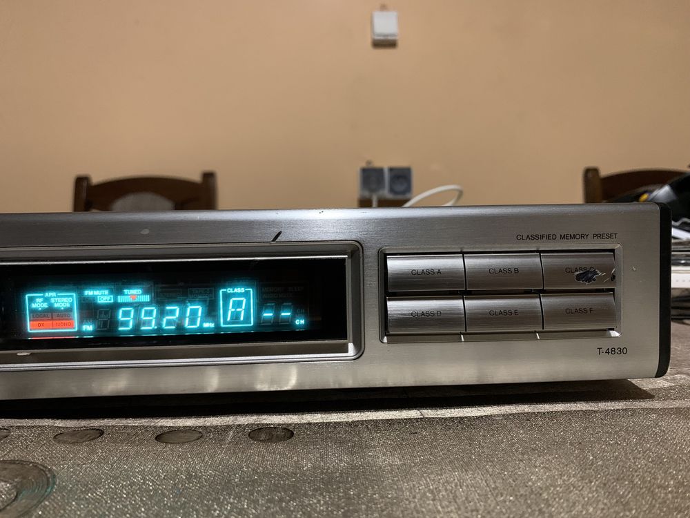 Tuner Onkyo T-4830