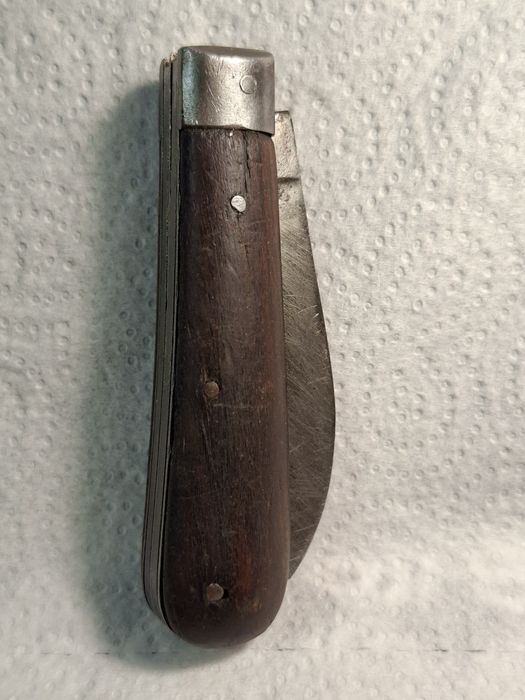 Stary scyzoryk żołnierza