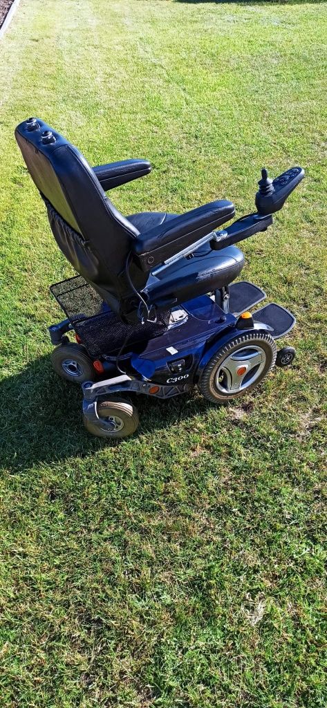 Wózek inwalidzki C300