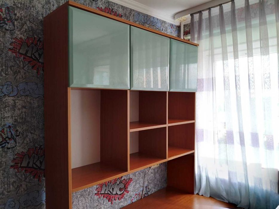 Комп’ютерний кутовий стіл + тумбочка з ящиками