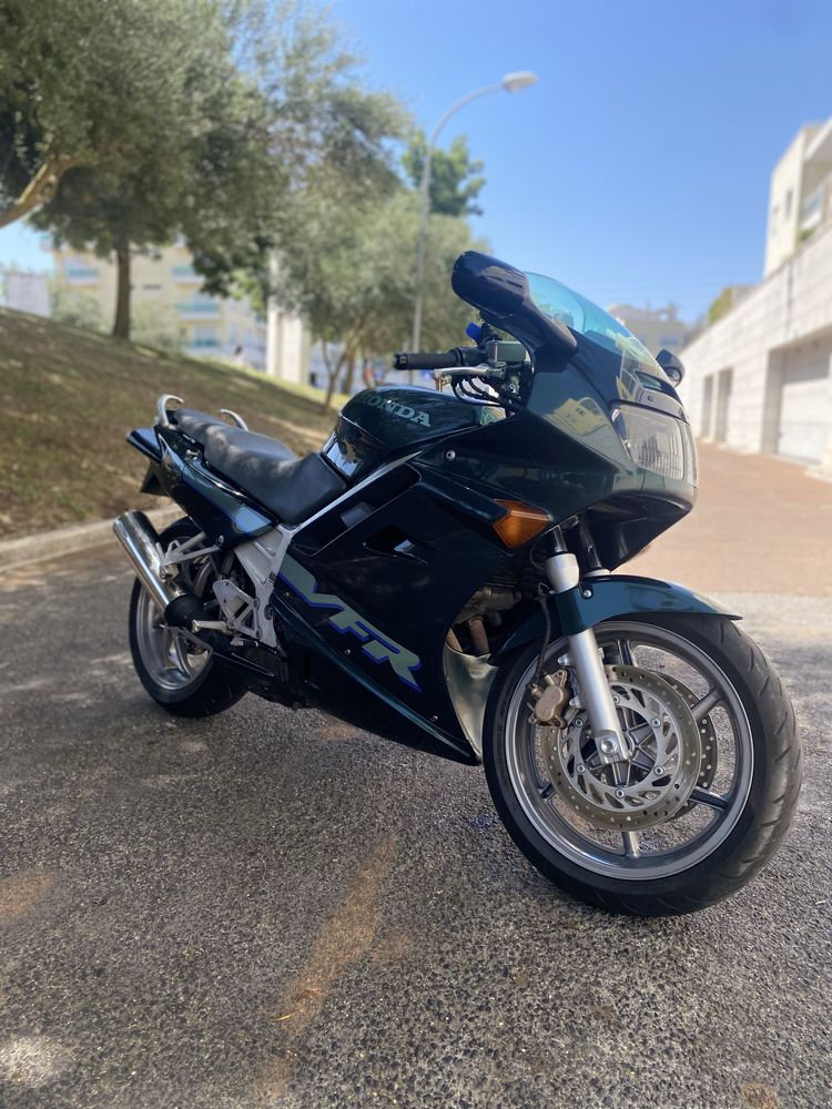 Honda VFR 750 F RC36 Original (Possibilidade de aceitar Retoma)