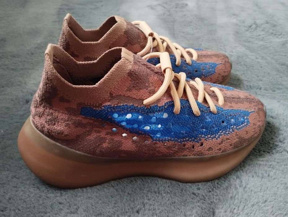 Buty adidas YEEZY BOOST 380