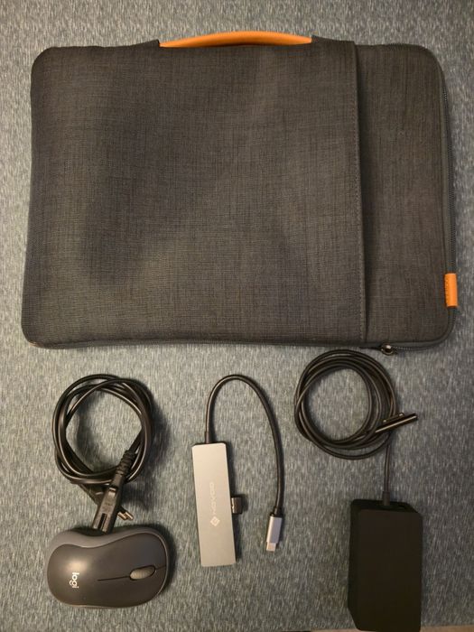 Microsoft Surface Pro 9 (como novo) + Garantia + Seguro + Acessórios