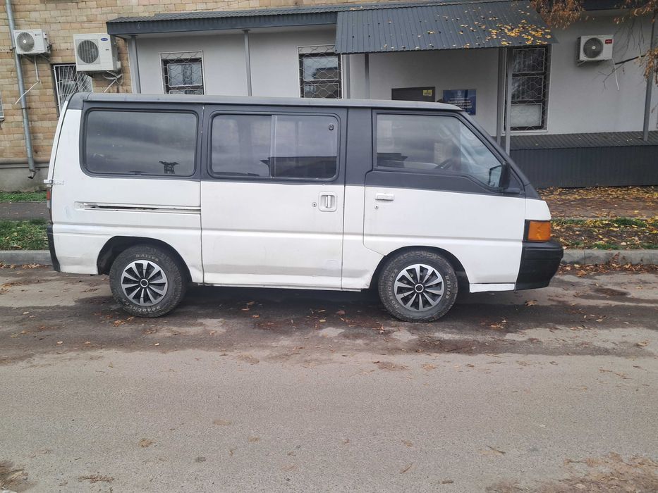 Міцубісі L300 газ бенз димить
