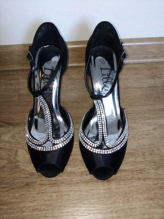 buty zdobione 8cm