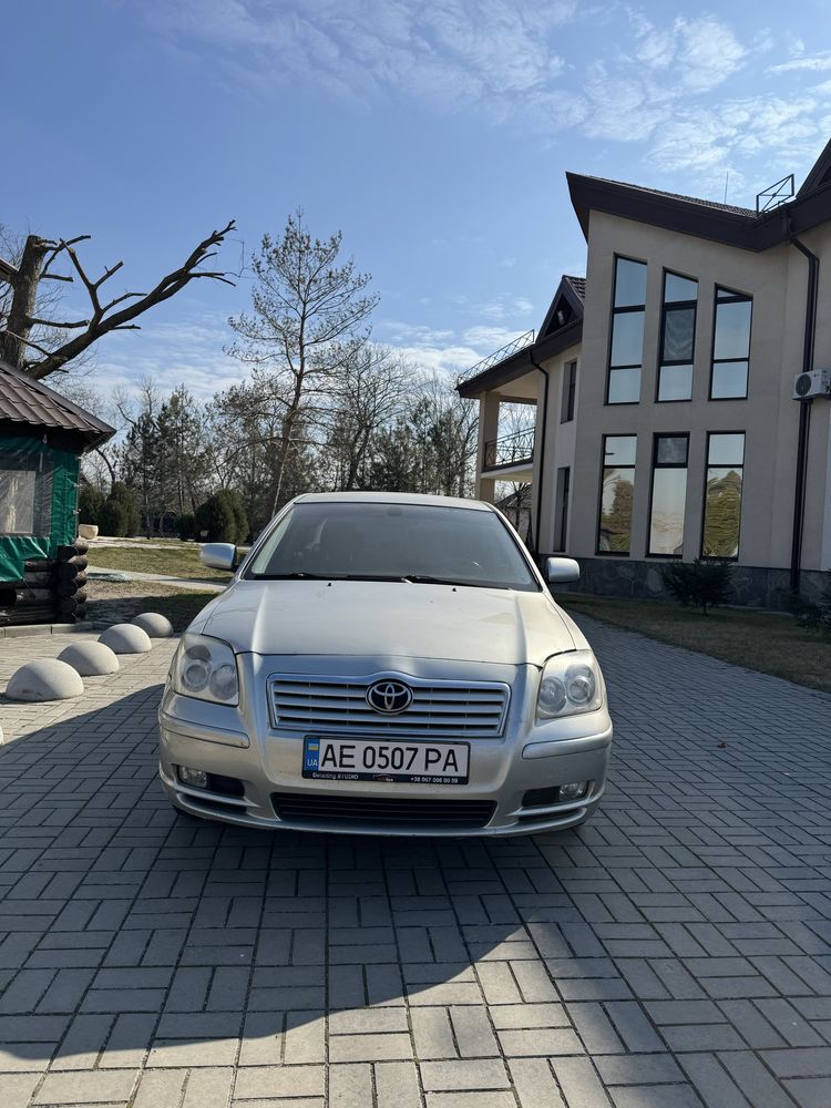 Toyota avensis 2005 механіка газ/паливо. Без торгу!