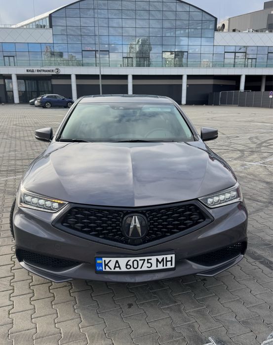 Acura TLX 2017 премиальный седан с характером