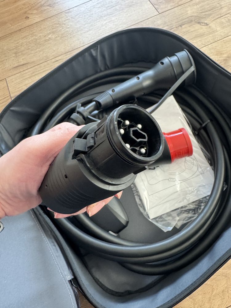 Ładowarka Mercedes nowa / 22kw kabel ładujący auto elektryczne