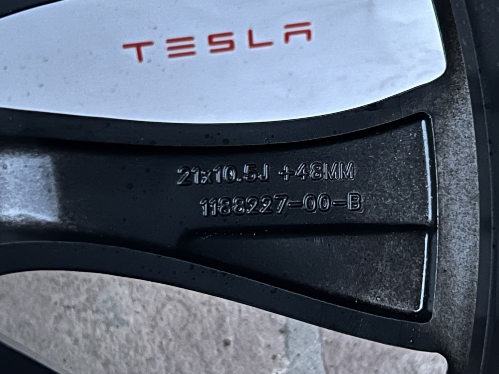 диск задній R21X10.5J ET48 Tesla Model Y, PERFORMANCE