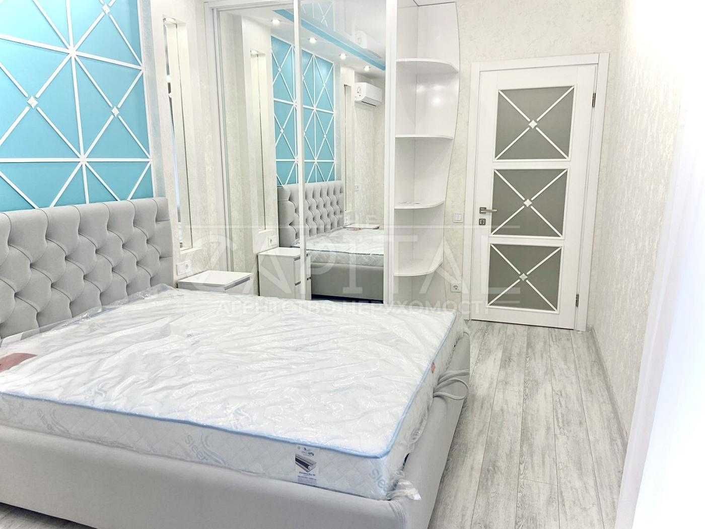 Аренда / Квартира / ул. Днепровская набережная, Киев