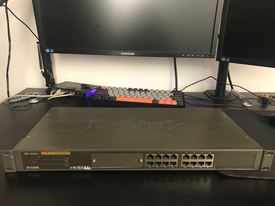 Switch DLink DES-1016R+ 16x100Mb MEGA TANIO