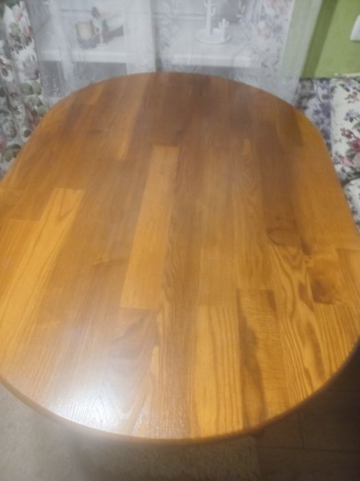 Стол кухонный,деревянный