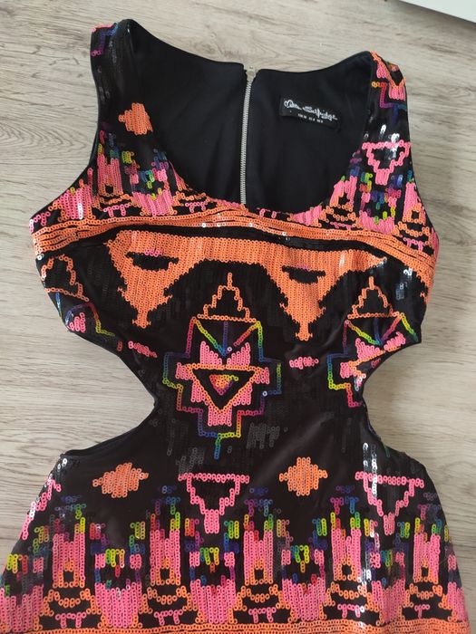 Sukienka z cekinów, XS