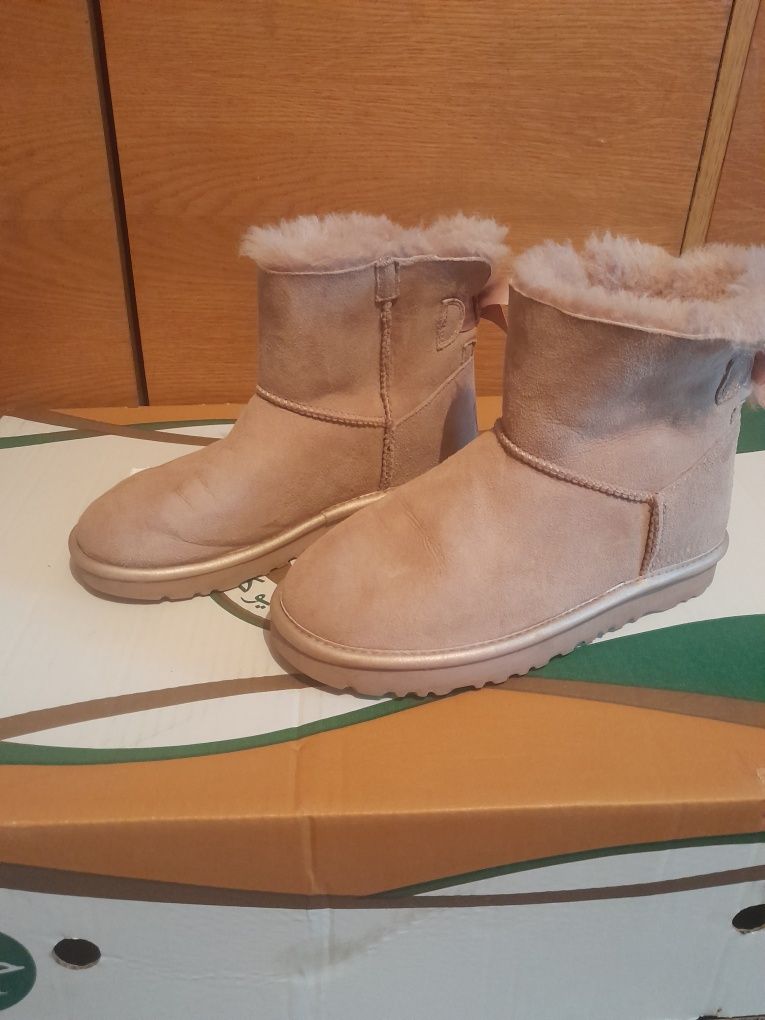 Чобітки  UGG зимні