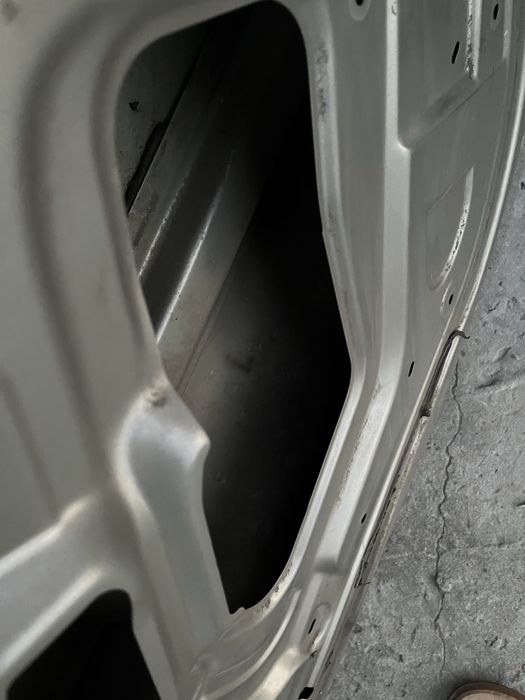 Лада ларгус, дача логан, задня дверця права