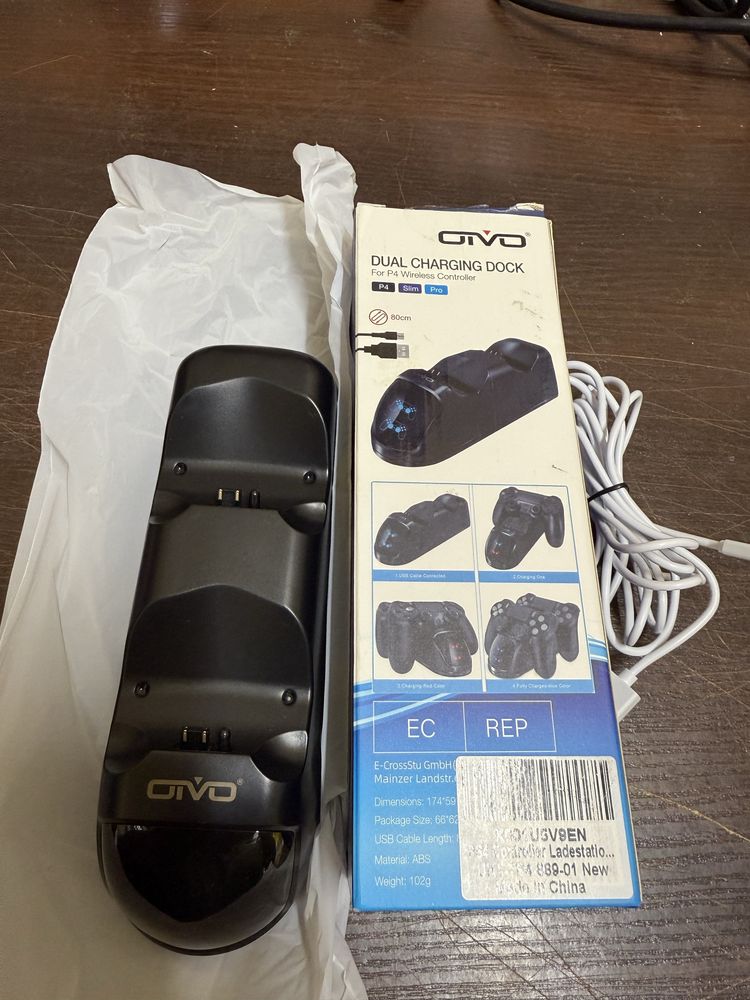 OIVO Ładowarka do kontrolera PS4, stacja ładująca