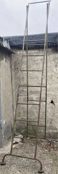 Лестница стремянка  2.5 метра