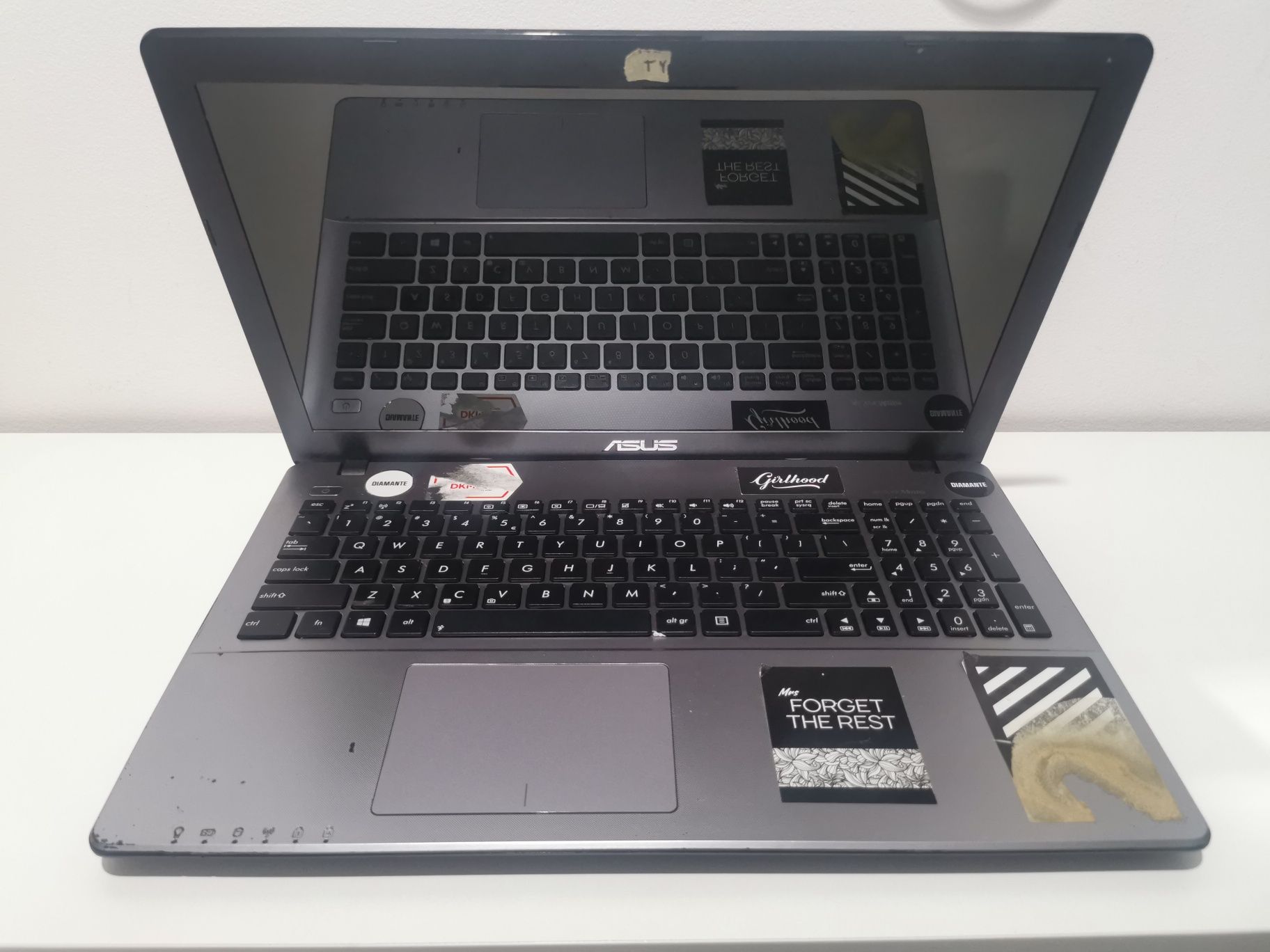 Laptop Asus R510D