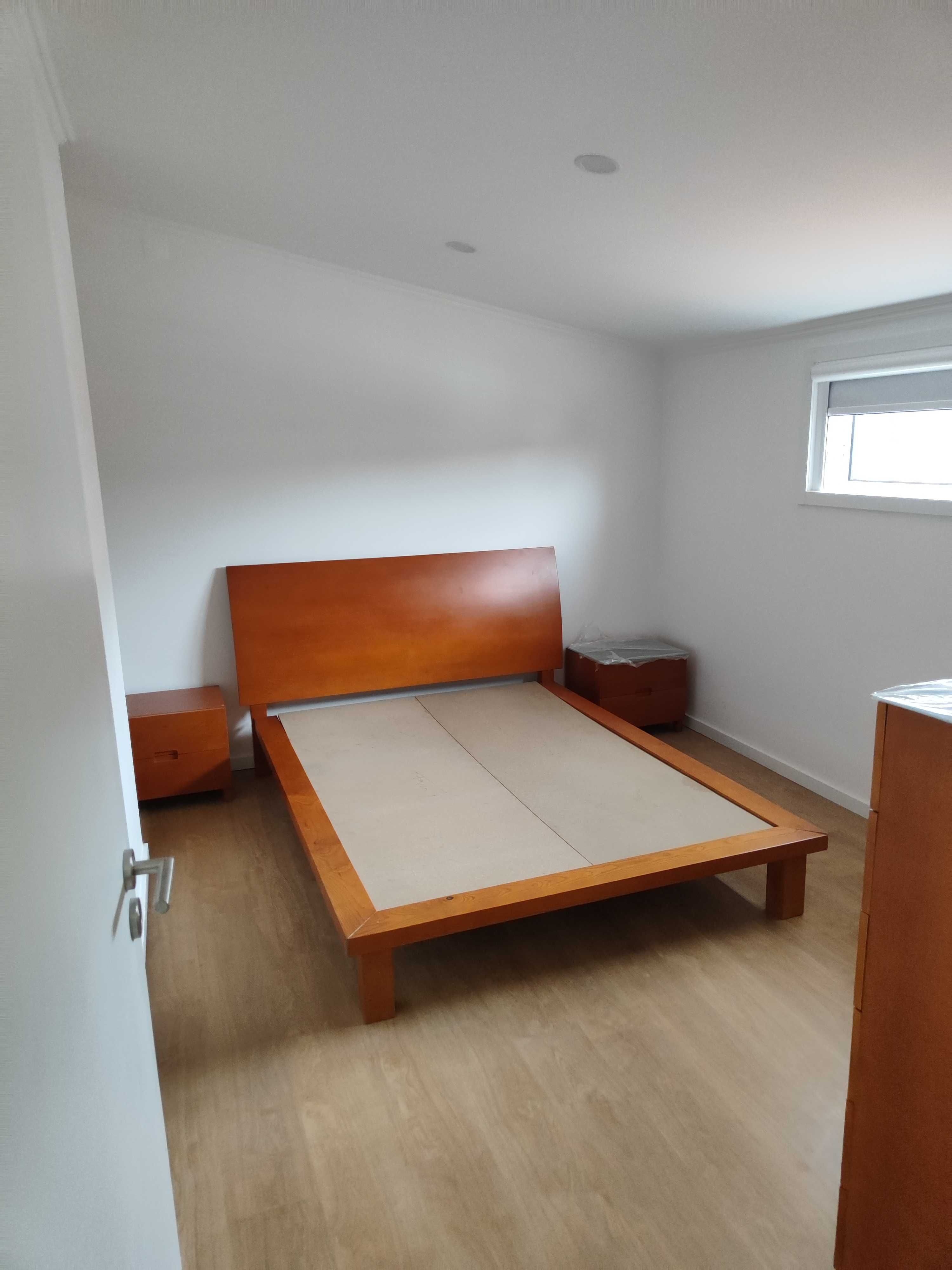 Disponibilidade 3 Suites. Em casa partilhada.