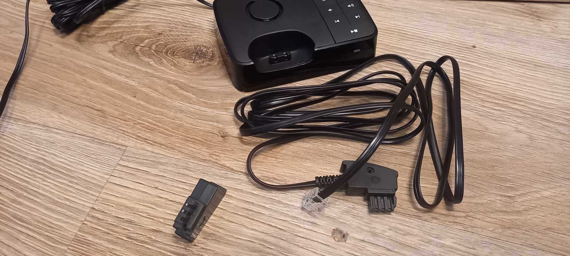 telefon bezprzewodowy Philips d6351B/38 DEC z automatyczną sekretarką.