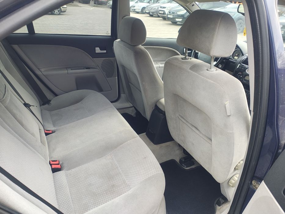 Ford Mondeo mk3 1.8 16V LPG GHIA