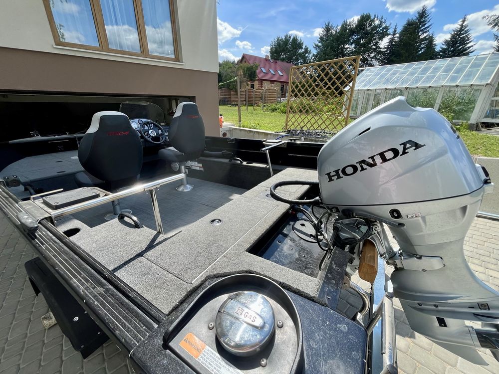 Łódź motorowa Alumacraft Competitor 165 SC silnik Honda 50KM przyczepa