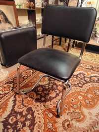 Krzesło metalowe tapicerowane