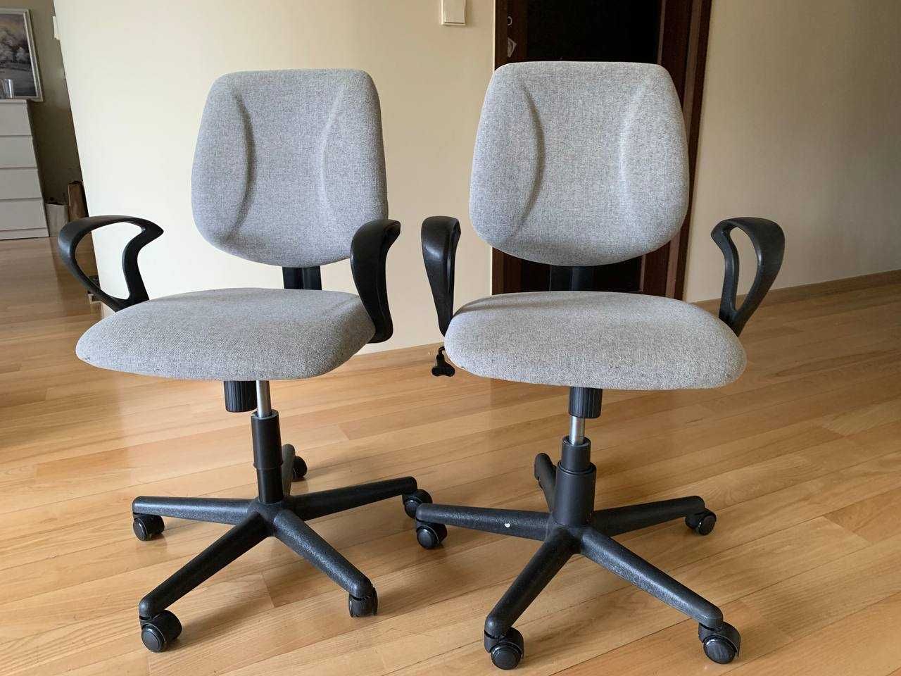 Sprzedam 2 krzesła / Продам 2 крісла
