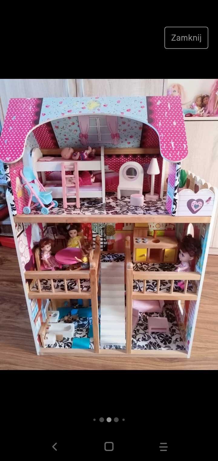 Domek dla lalek z mebelkami i lalkami