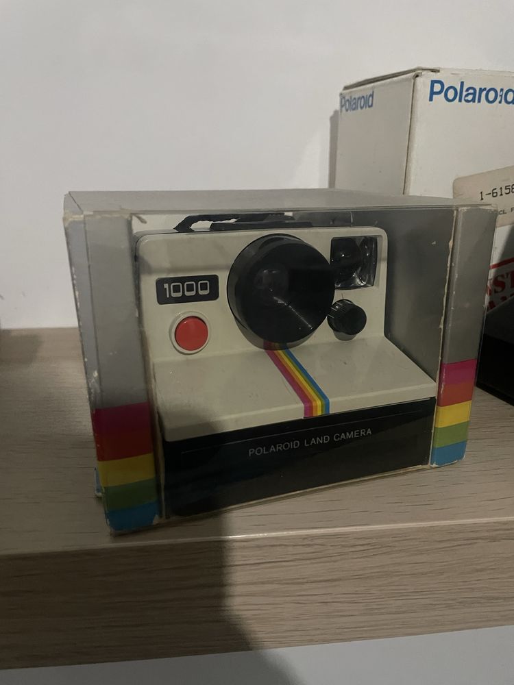 Polaroid 1000 com caixa