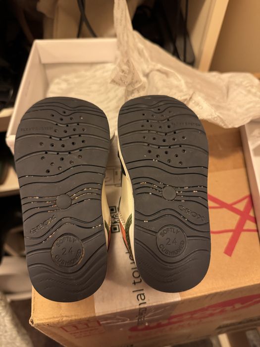 Geox 24 розмір високі закриті кросівки осінь